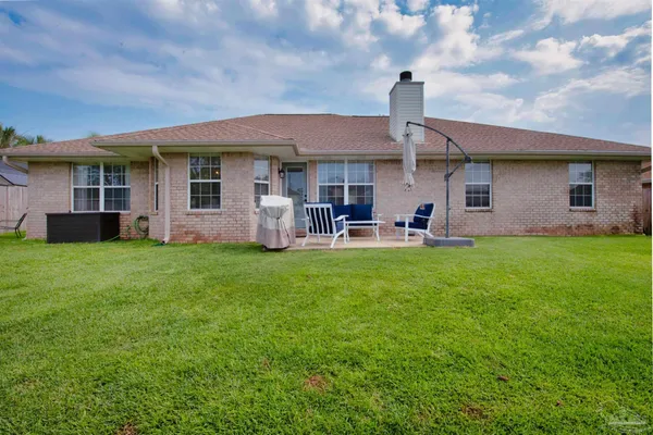 $2,675 | 7667 Marthas Way, Navarre, FL 32566