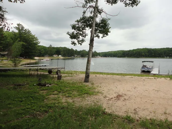$117,900 | 101 South Street, Farwell, MI 48622