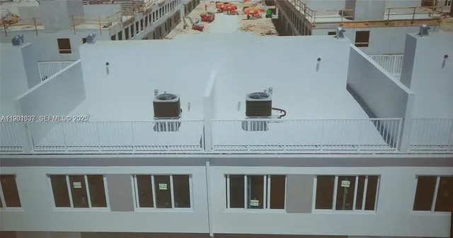 a view of livingroom and furniture