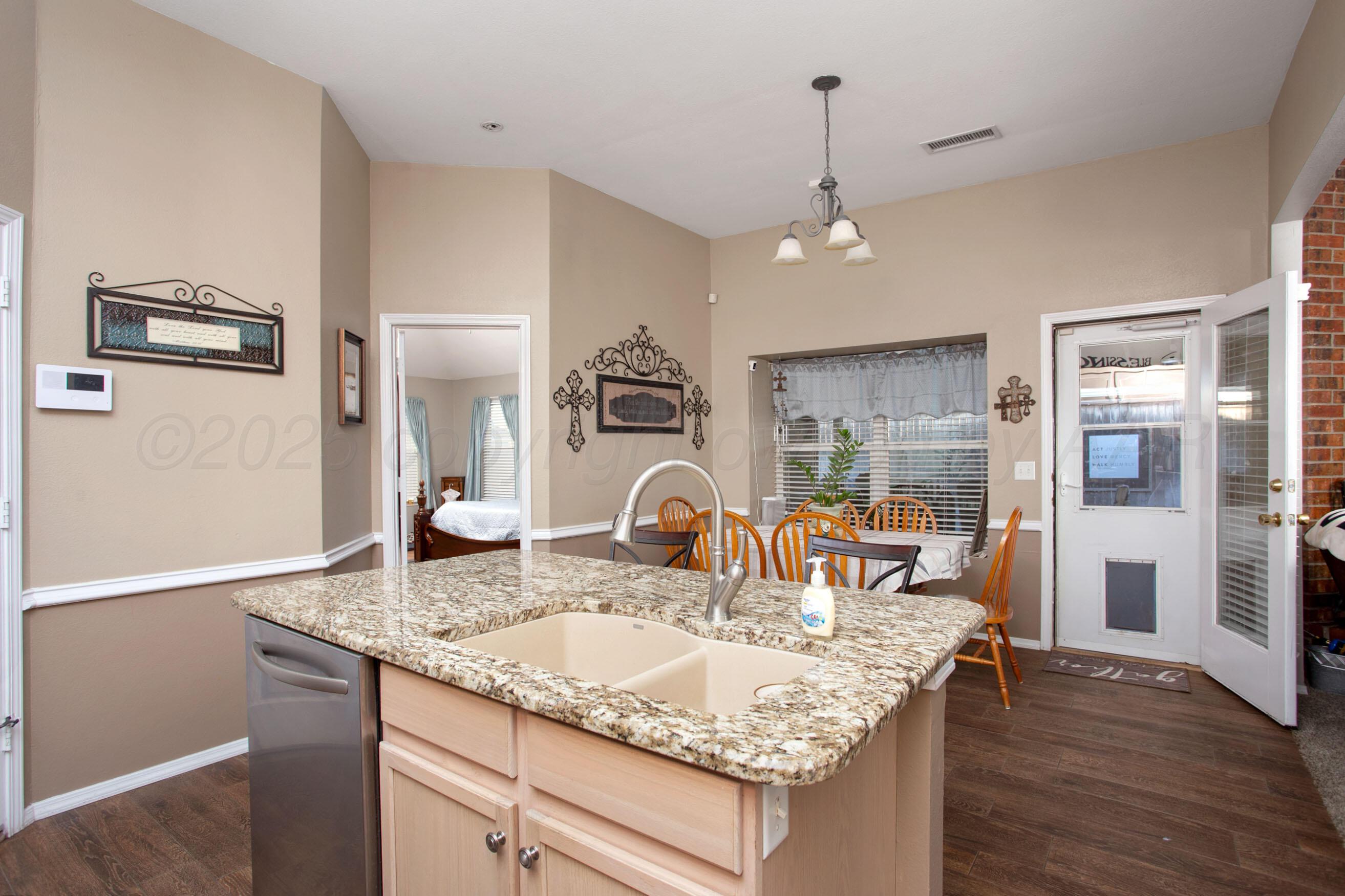 1011 Pikes Peak Drive Amarillo, TX 79110 - Photo 11 of 28 Kitchen 3