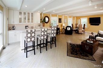 8 Arbor Road Olivette, MO 63132 - Photo 10 of 32 Gallery Image 10