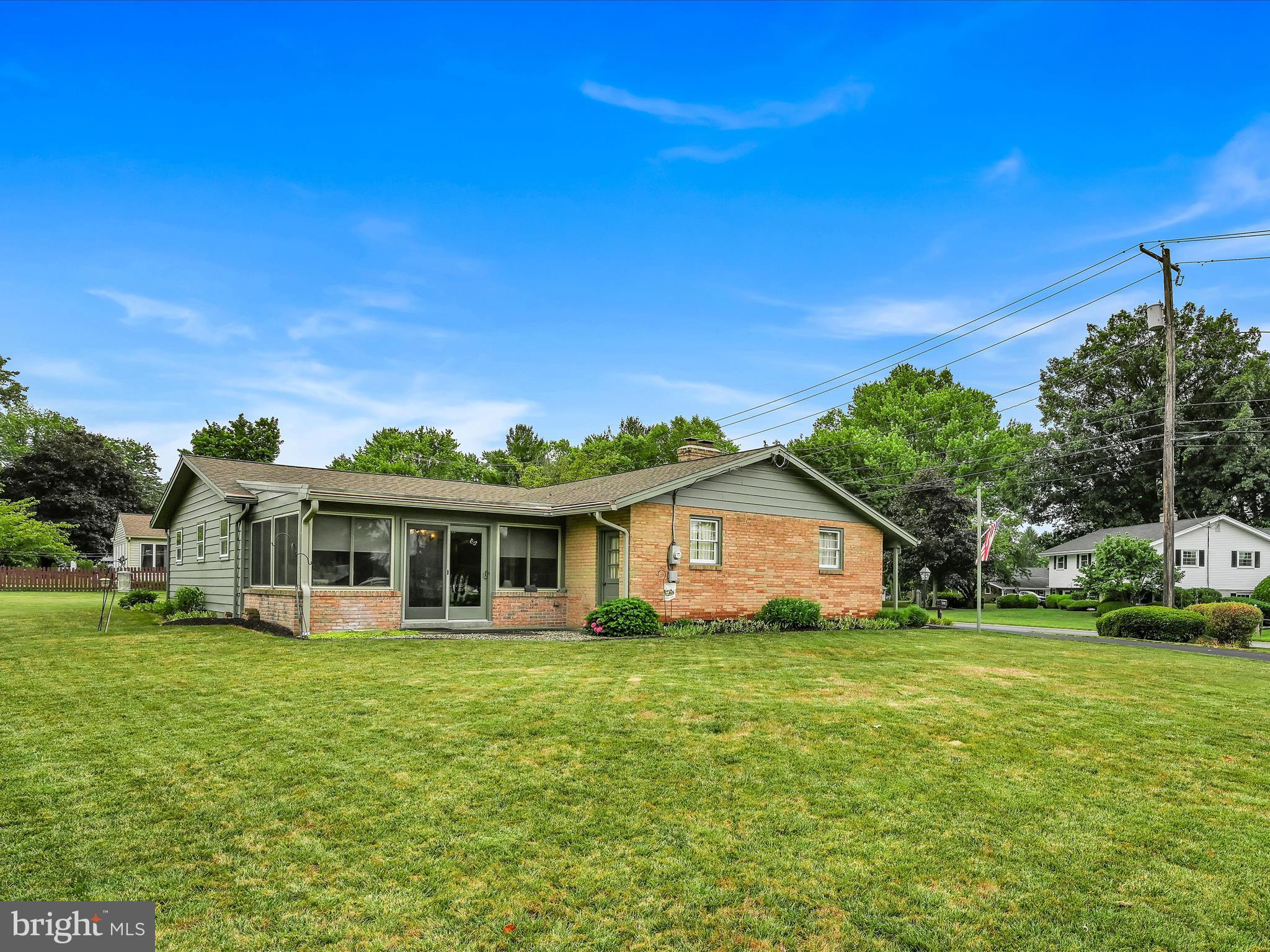 3249 Nolt Road Lancaster, PA 17601 - Photo 4 of 30 Side