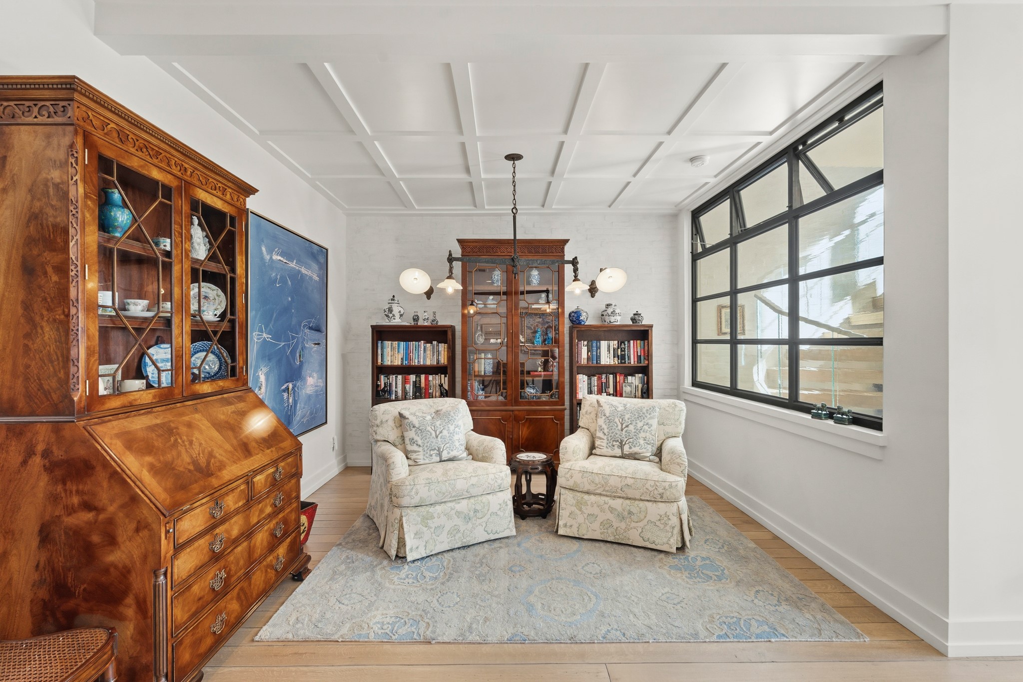 7606 Del Monte Drive Houston, TX 77063 - Photo 4 of 17 Architectural details and generous proportions create a timeless, gallery-like living space.