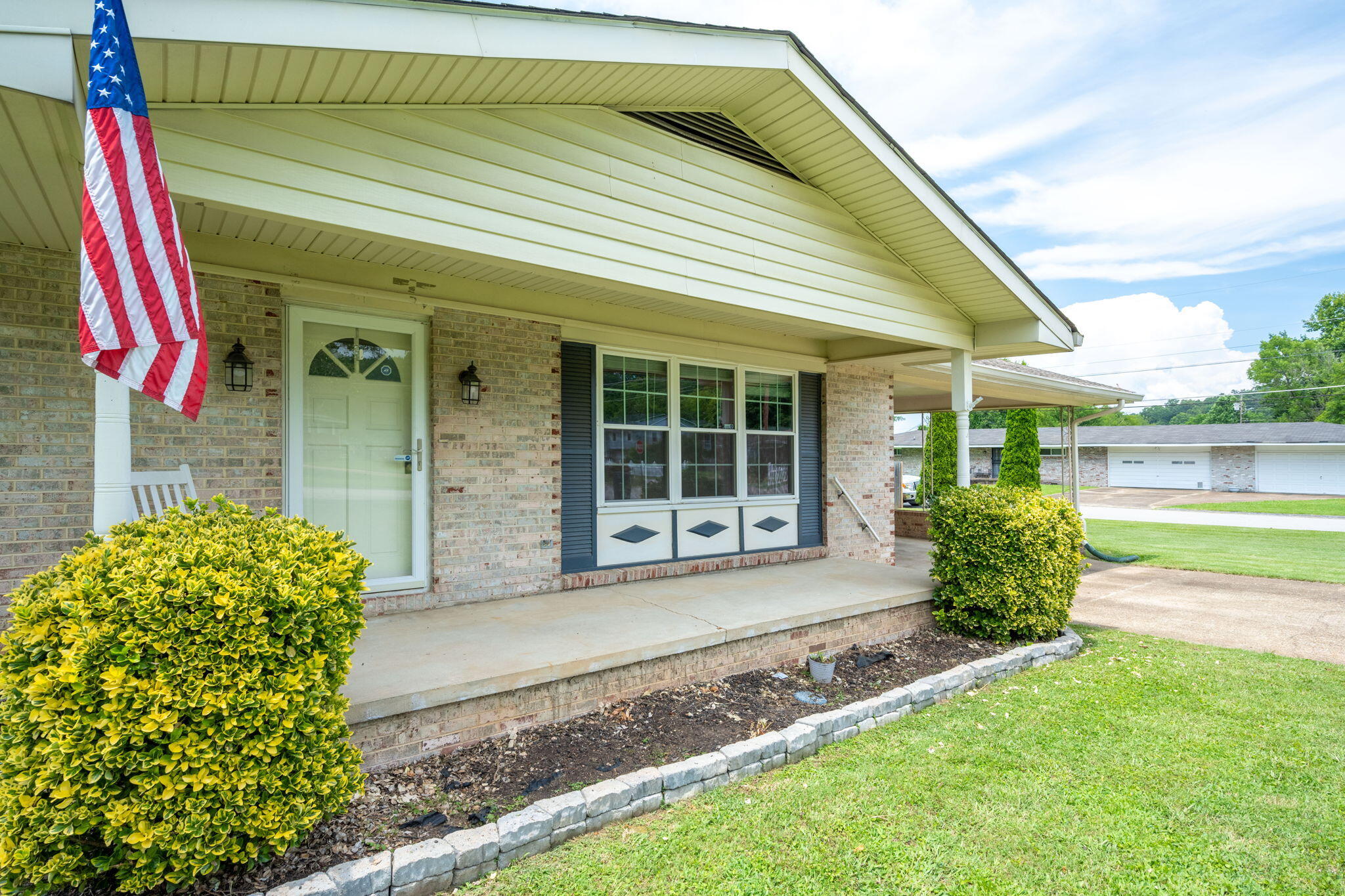 6209 Marmons Drive Harrison, TN 37341 - Photo 4 of 28 4-web-or-mls-DSC_5697