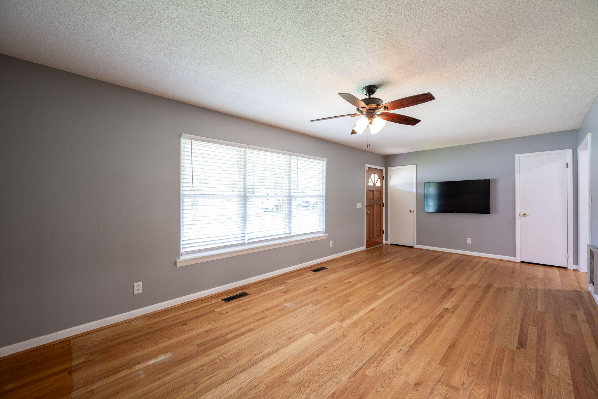 6209 Marmons Drive Harrison, TN 37341 - Photo 7 of 28 22-web-or-mls-DSC_5757