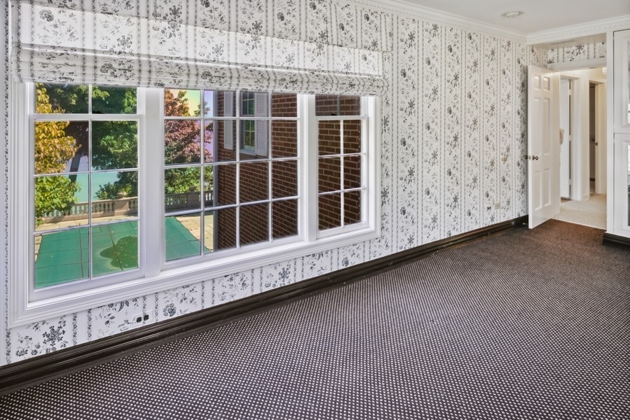 473 Sheridan Road Winnetka, IL 60093 - Photo 22 of 32 a view of an empty room with a window