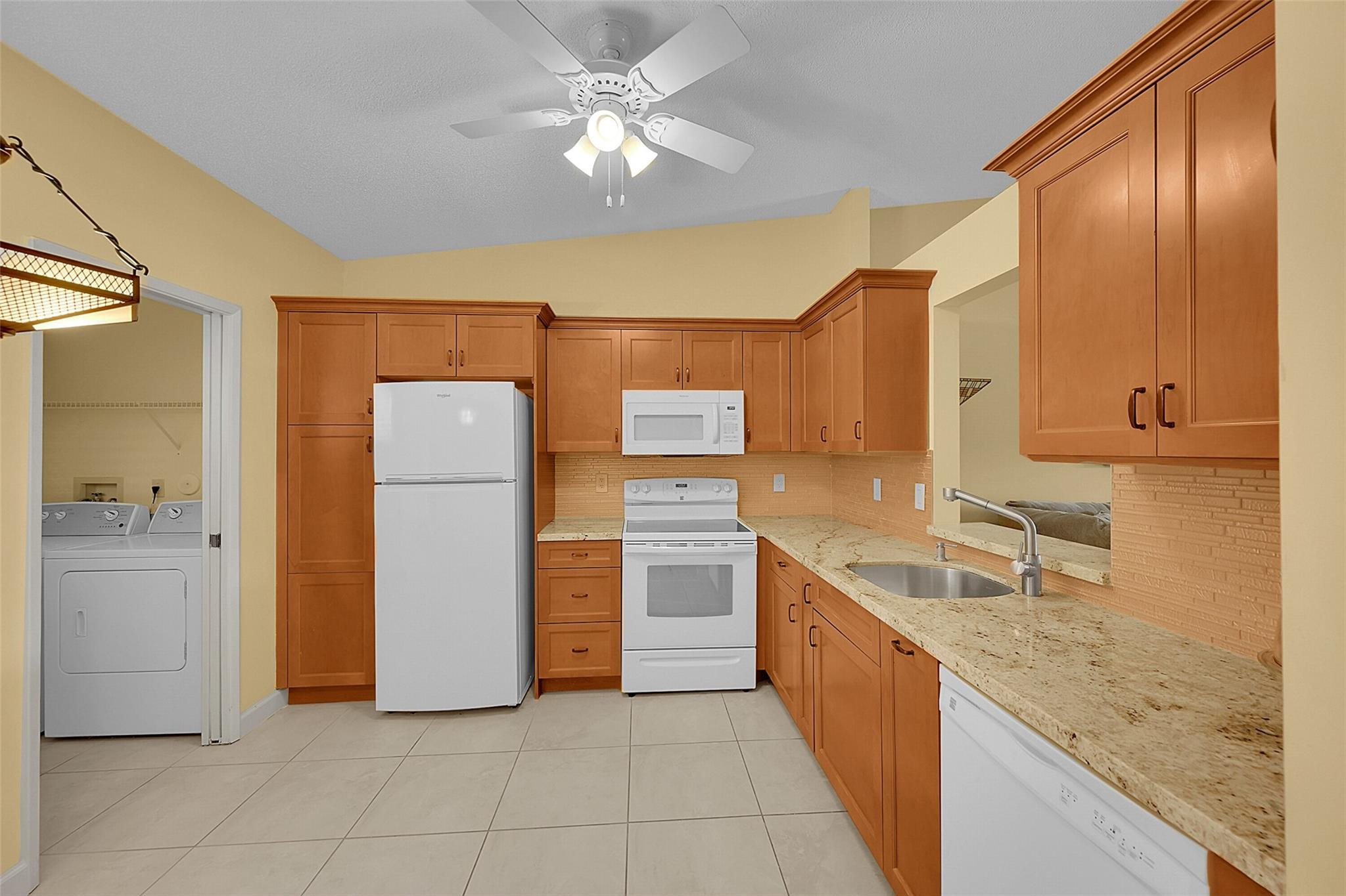 8252 Springlake Drive, Unit 8252 Boca Raton, FL 33496 - Photo 2 of 26 Photo 2