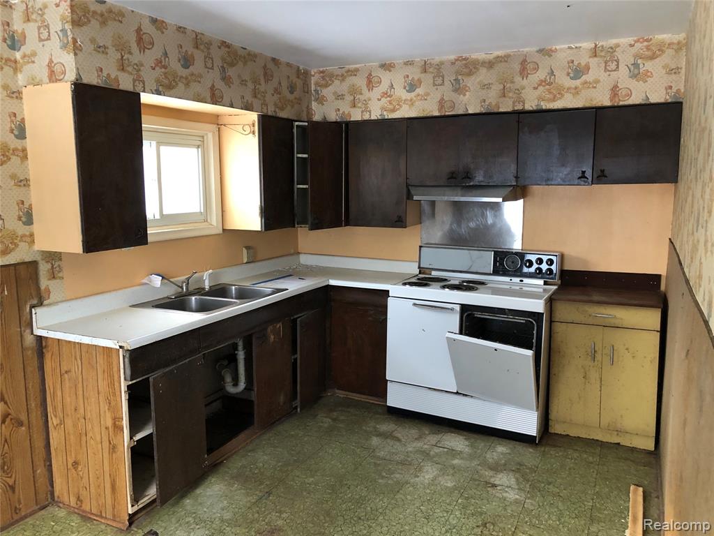 1704 East Webster Road Flint, MI 48505 - Photo 4 of 10