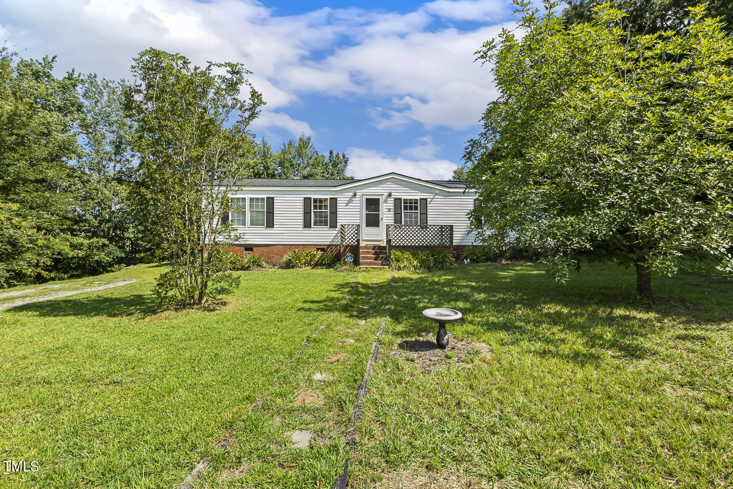 76 Maple Street Coats, NC 27521 - Photo 3 of 38 003