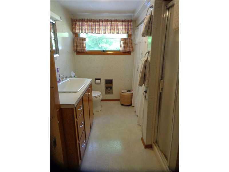 74 Deer Acres Road Raymond, ME 04071 - Photo 18 of 35 Bathroom. Large full bath has a tub...