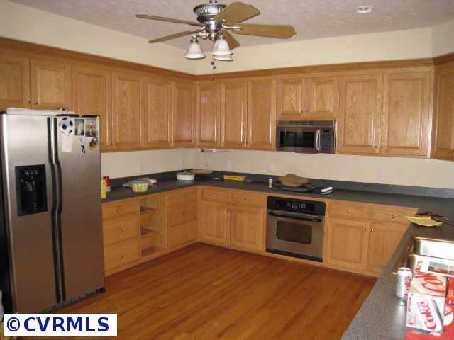 9300 Topeka Road Quinton, VA 23141 - Photo 5 of 7 Gallery Image 5