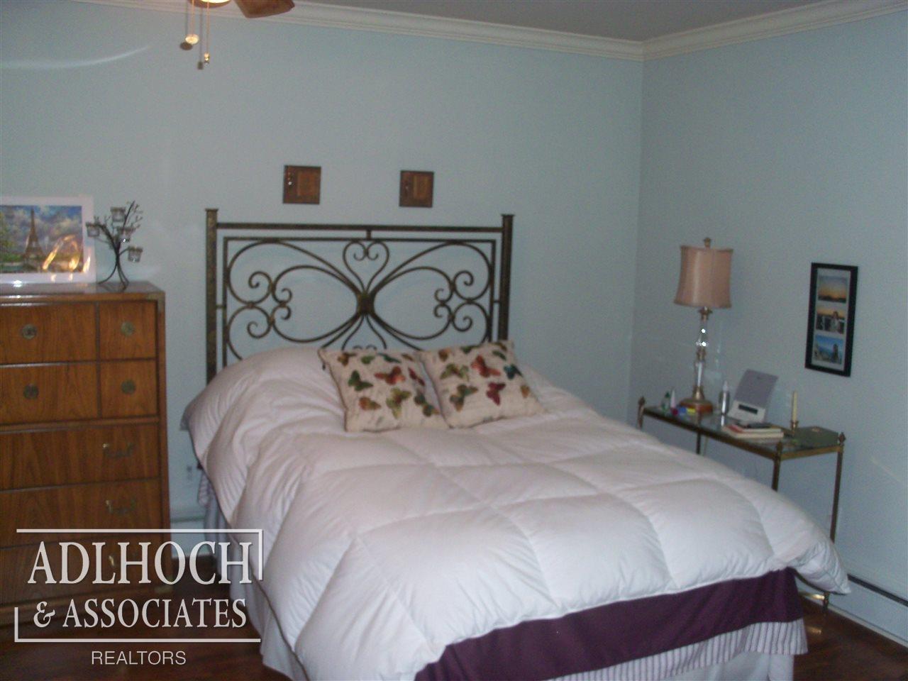 121 Mapleton Road Grosse Pointe Farms, MI 48236 - Photo 12 of 20