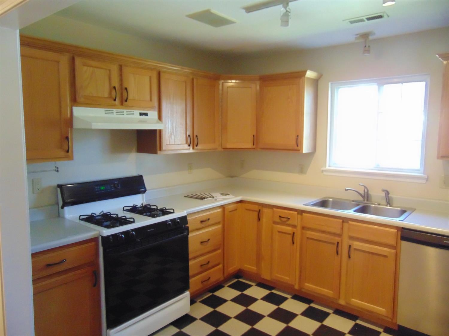 6950 Ragland Road Newtown, OH 45244 - Photo 10 of 35