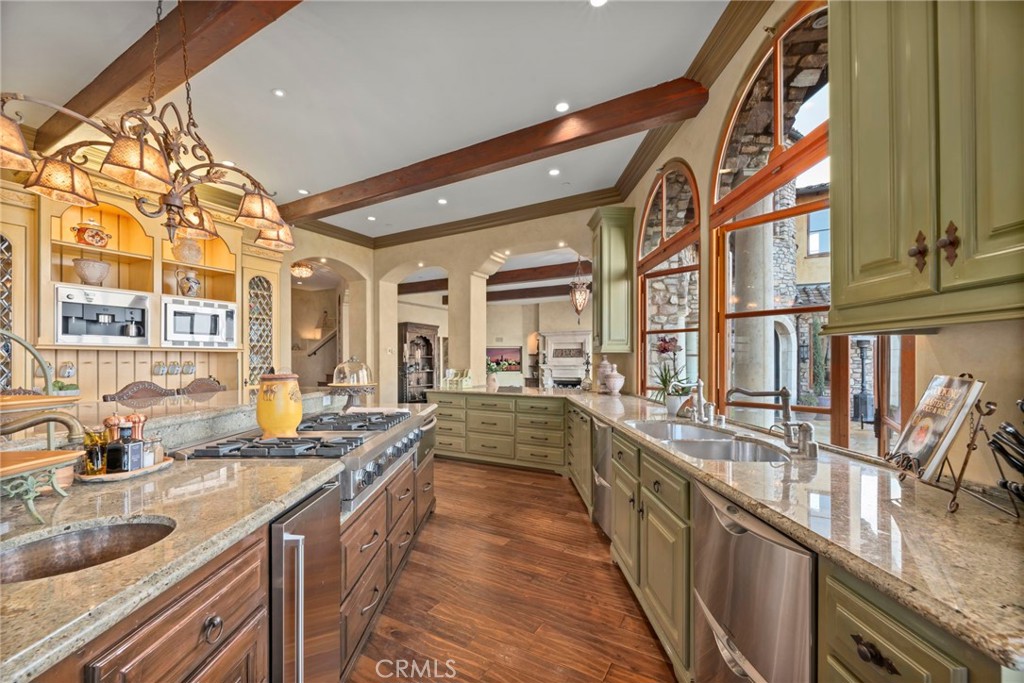 4 Yellow Brick Road Rancho Palos Verdes, CA 90275 - Photo 15 of 40 Chef's Kitchen