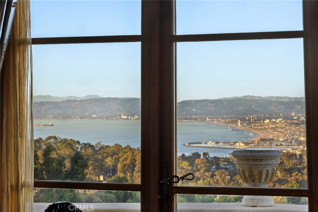 4 Yellow Brick Road Rancho Palos Verdes, CA 90275 - Photo 16 of 40 Primary Bedroom w/ Ocean Views