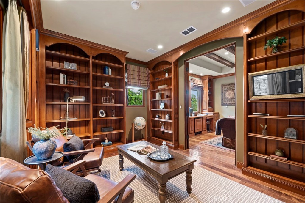 4 Yellow Brick Road Rancho Palos Verdes, CA 90275 - Photo 25 of 40 Library (6th Bedroom)