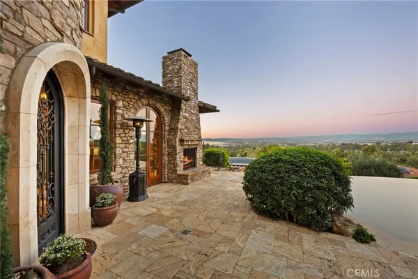 a view of a entryway of a house