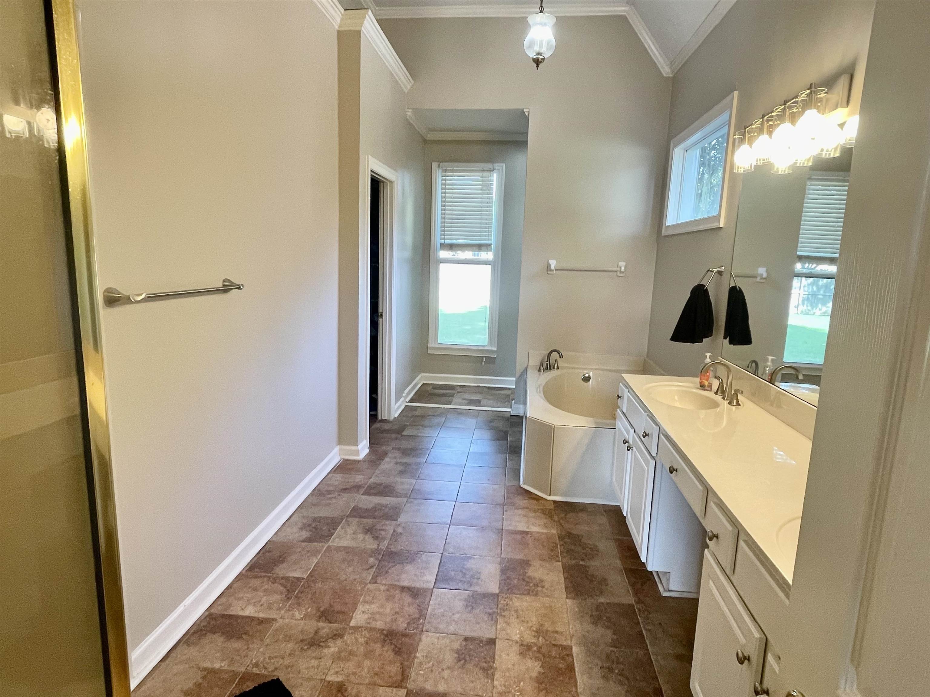 83 McCall Drive Collierville, TN 38017 - Photo 22 of 39 a bathroom with a bathtub sink and toilet