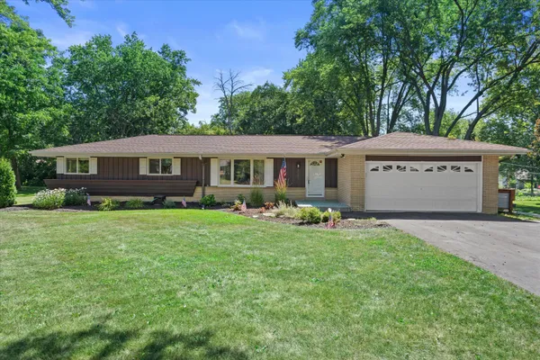 $499,900 | 3580 Hollywood Lane, Brookfield, WI 53045