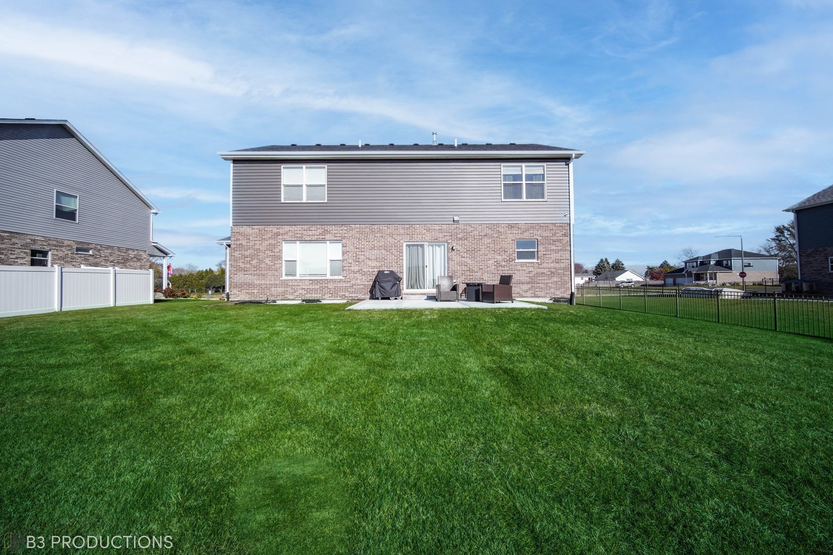 1684 Edentenny Road New Lenox, IL 60451 - Photo 19 of 22 a front view of house with yard