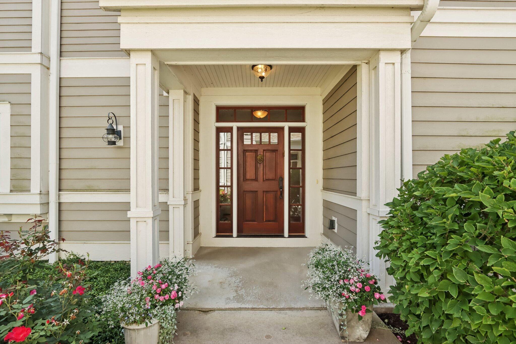 473 Wrigley Drive, Unit 2 Lake Geneva, WI 53147 - Photo 2 of 27 Wrigley entry