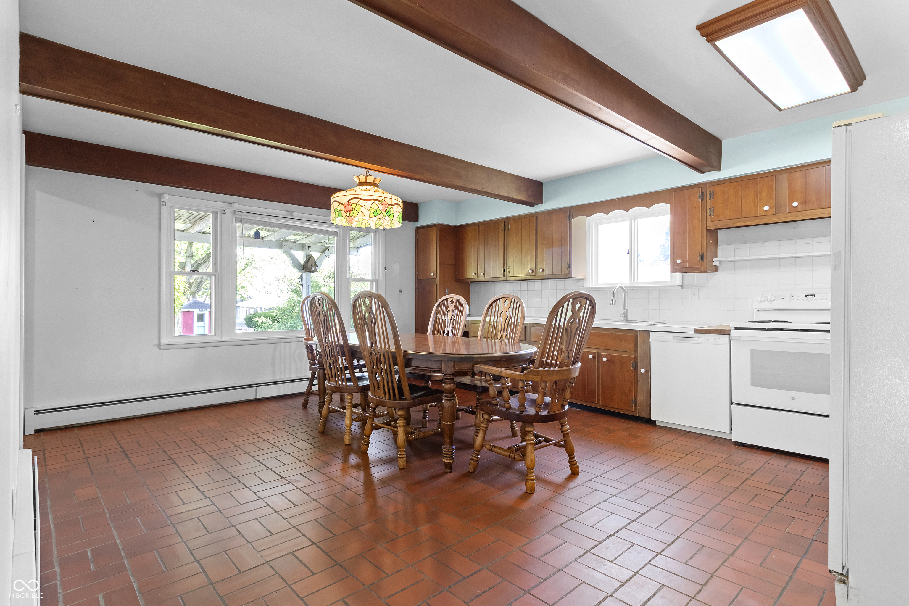 210 West Street Pendleton, IN 46064 - Photo 6 of 47