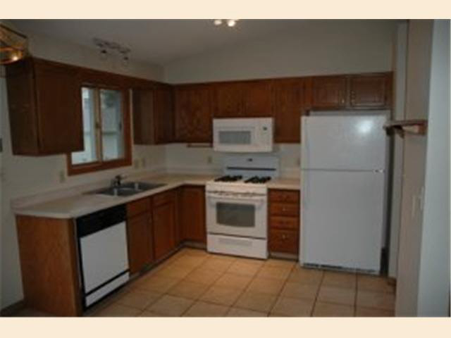 3516 8th Street Northwest Rochester, MN 55901 - Photo 3 of 10