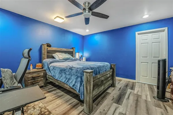 $460,000 | 301 North Thompson Avenue, Iowa, LA 70647