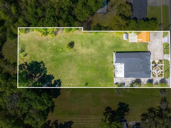 $460,000 | 301 North Thompson Avenue, Iowa, LA 70647
