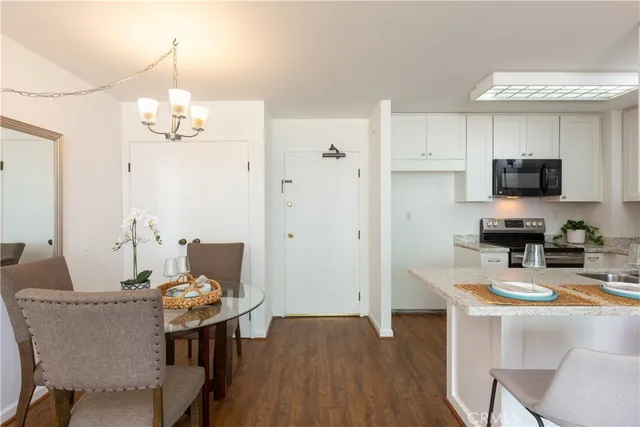 $2,850 | 1750 East Ocean Boulevard, Unit 1004, Long Beach, CA 90802
