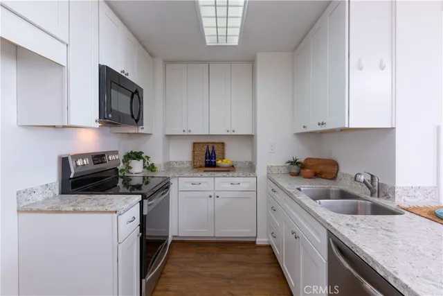 $2,850 | 1750 East Ocean Boulevard, Unit 1004, Long Beach, CA 90802