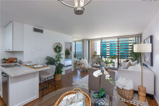 $2,850 | 1750 East Ocean Boulevard, Unit 1004, Long Beach, CA 90802