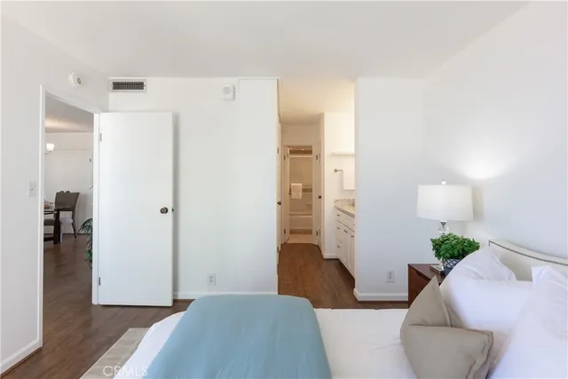 $2,850 | 1750 East Ocean Boulevard, Unit 1004, Long Beach, CA 90802