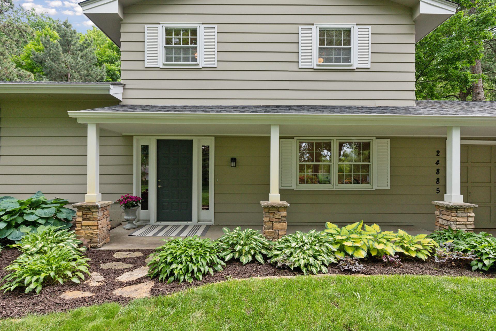 24885 Glen Road Shorewood, MN 55331 - Photo 3 of 31