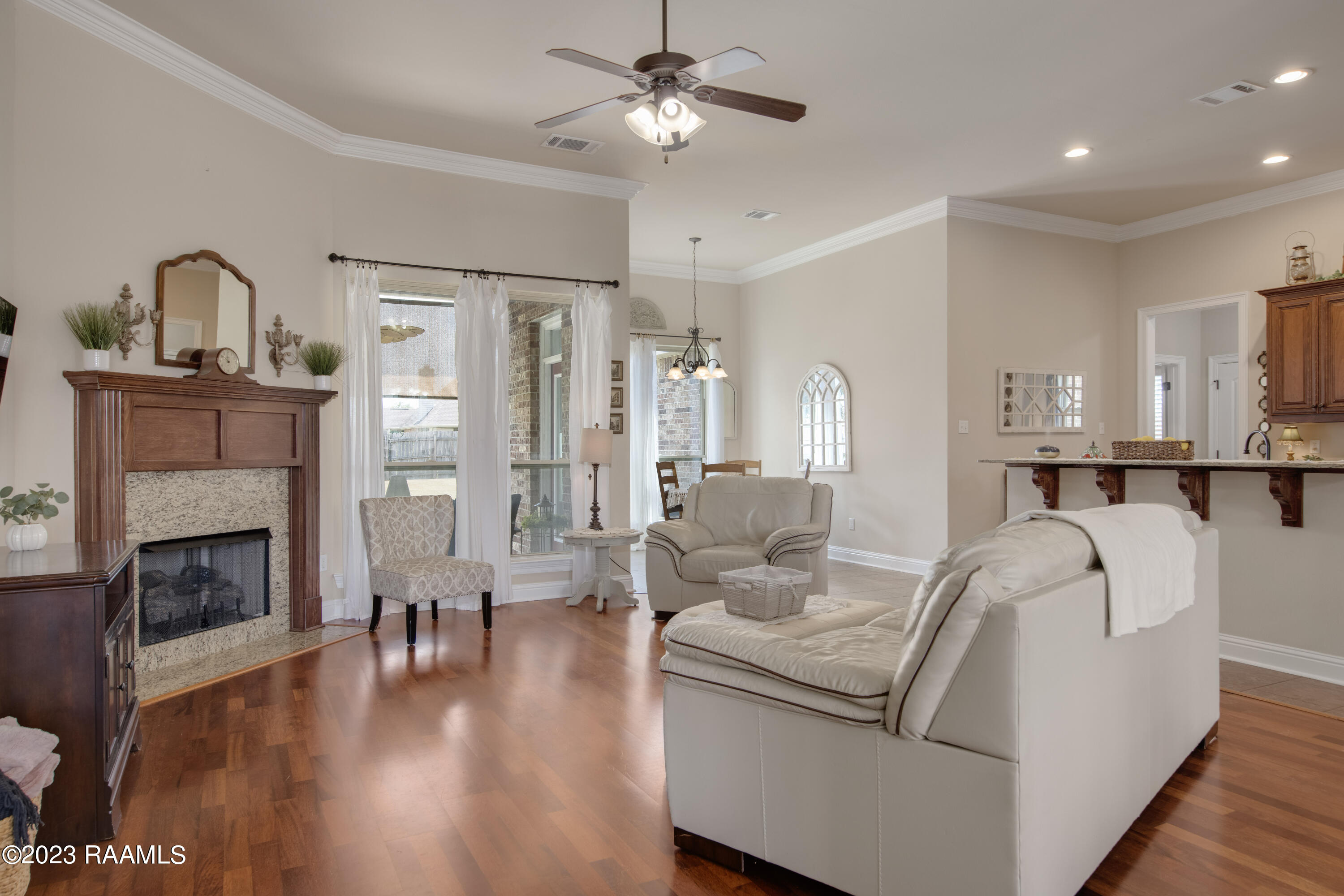 221 Still Waters Road Broussard, LA 70518 - Photo 4 of 25 Gallery Image 4