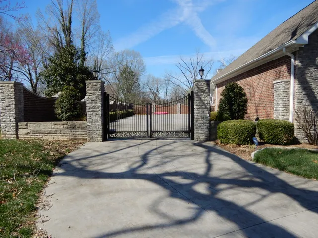 $1,399,900 | 135 Allegheny Road, Gilbertsville, KY 42044