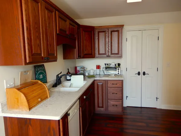 $1,399,900 | 135 Allegheny Road, Gilbertsville, KY 42044