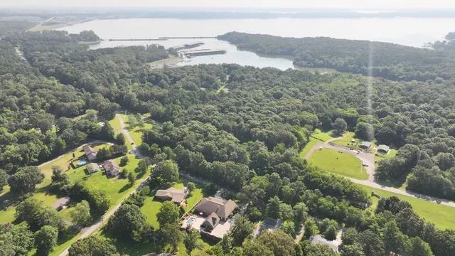 $1,399,900 | 135 Allegheny Road, Gilbertsville, KY 42044