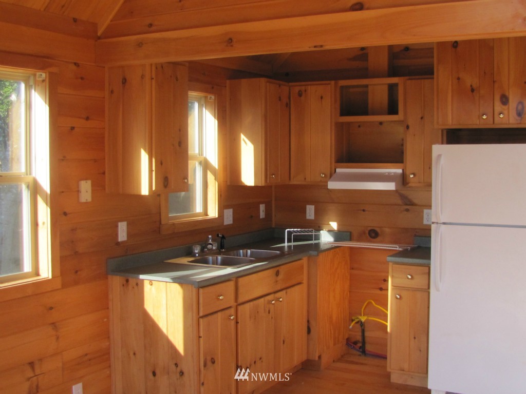 115 East Old Mill Road Port Angeles, WA 98362 - Photo 5 of 13 Gallery Image 5