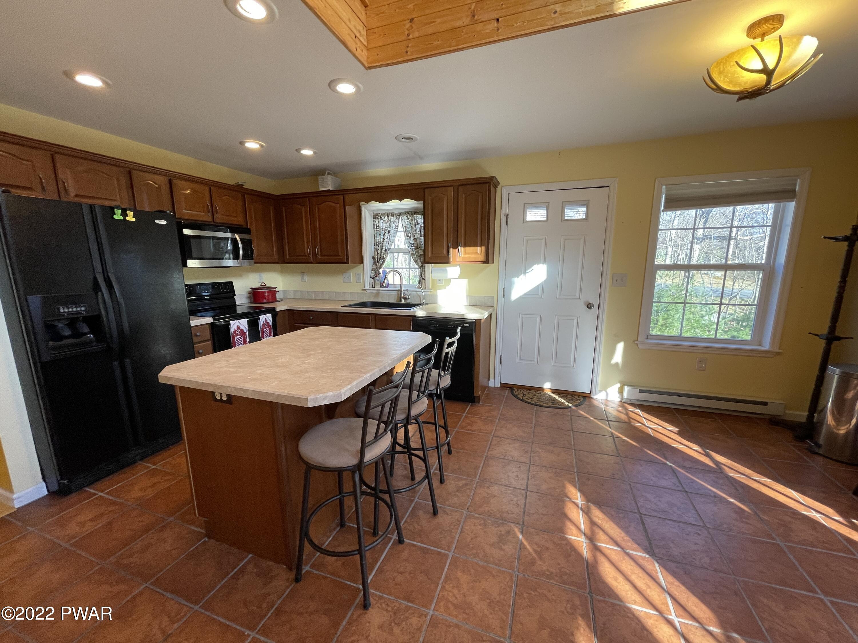 119 Johnson Road Milford, PA 18337 - Photo 6 of 46 Kitchen w/great light