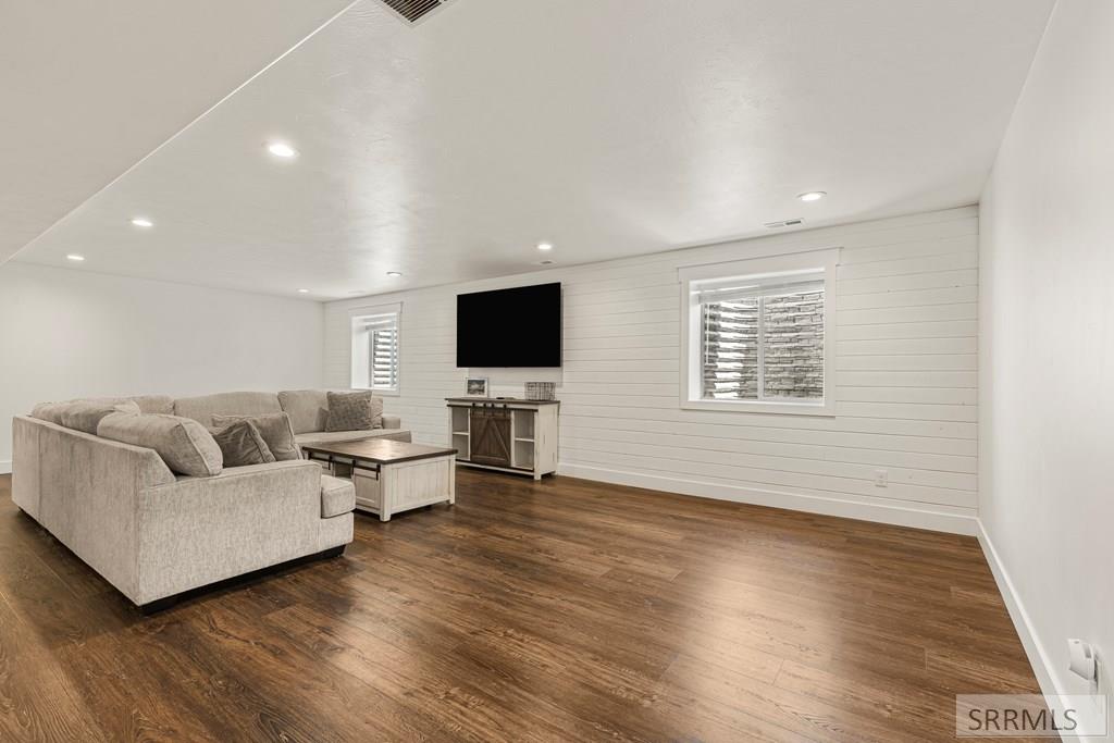 7232 East Middle Fork Road Idaho Falls, ID 83406 - Photo 36 of 72 Basement Family Room