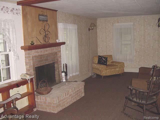 6174 High Road Algonac, MI 48001 - Photo 7 of 18 6174 High rd livng rm