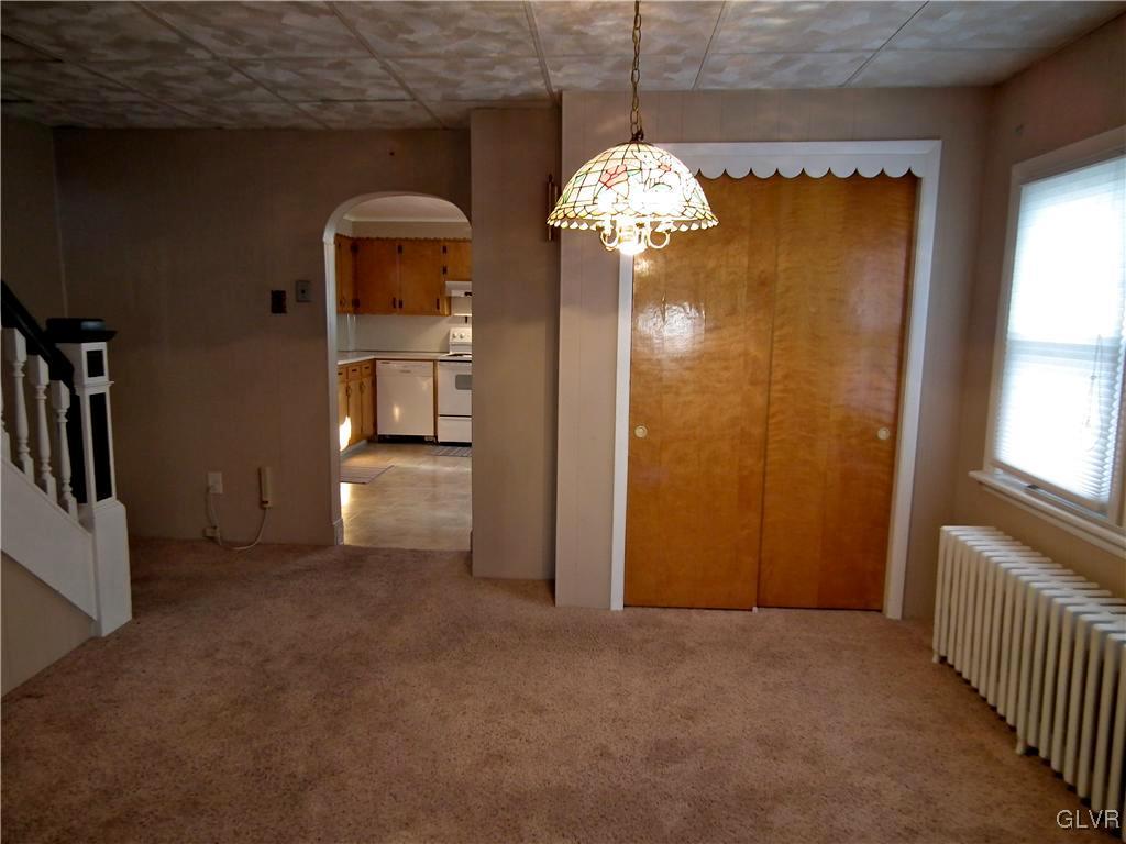 153 Spring Street Nazareth, PA 18064 - Photo 4 of 16 Gallery Image 4