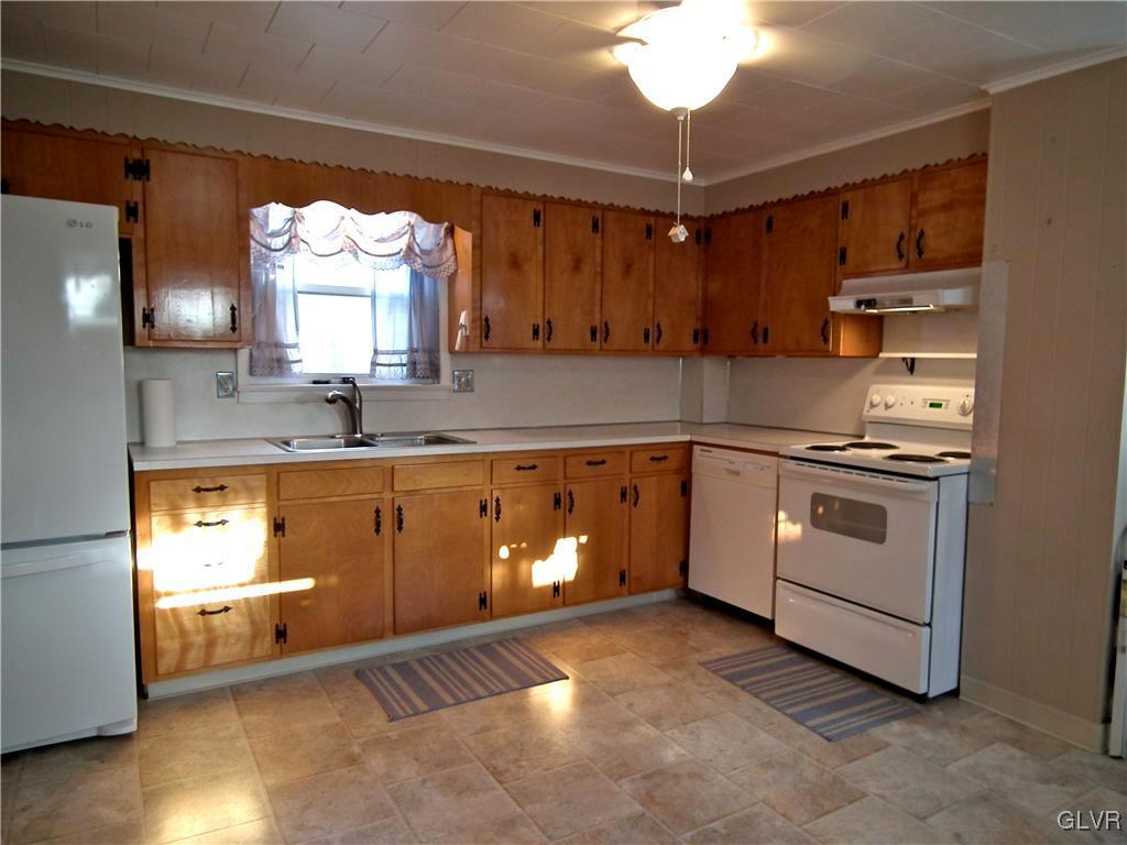 153 Spring Street Nazareth, PA 18064 - Photo 7 of 16 Gallery Image 7