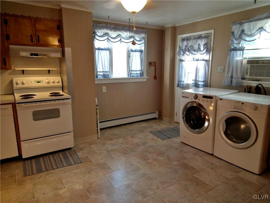 153 Spring Street Nazareth, PA 18064 - Photo 8 of 16 Gallery Image 8