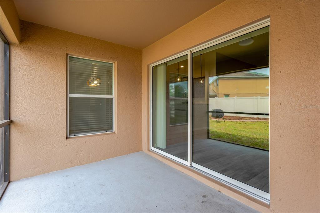 8529 Hunters Fork Loop Ruskin, FL 33573 - Photo 21 of 27