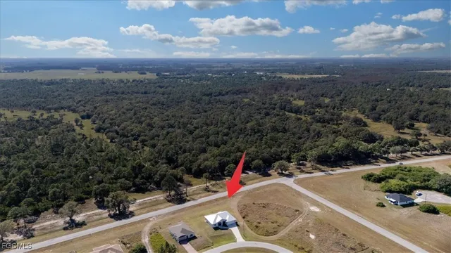 $274,900 | 7043 Brazil Circle, LaBelle, FL 33935