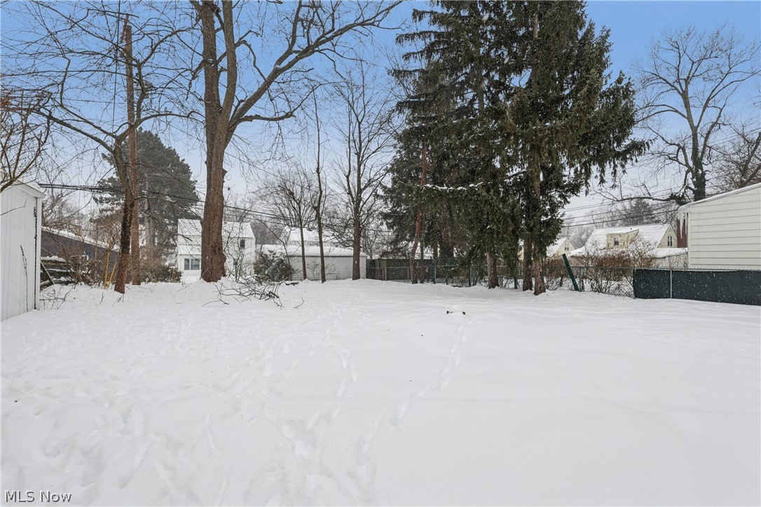 4480 Birchwold Road Cleveland, OH 44121 - Photo 29 of 30