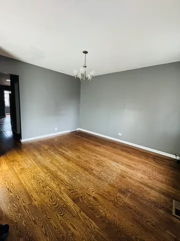 $1,950 | 2123 North Mango Avenue, Unit 1, Chicago, IL 60639