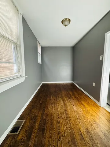 $1,950 | 2123 North Mango Avenue, Unit 1, Chicago, IL 60639